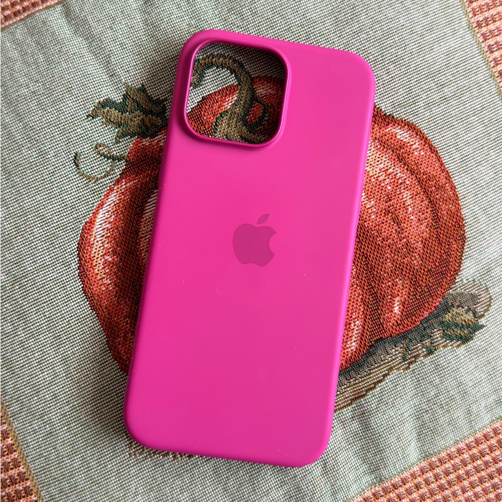 Apple iPhone 16 pro Max case Fuchsia